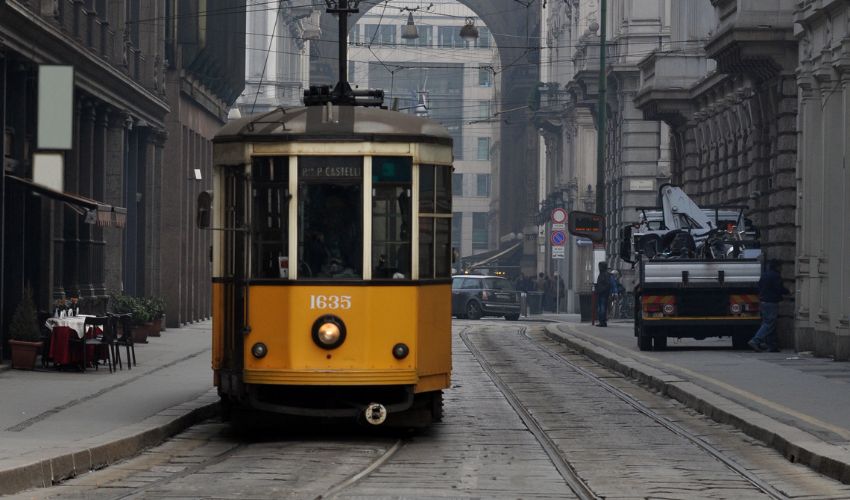 Il tratto intellettuale del lavoro di Recalcati non si ferma al movimento di decifrazione del nesso tra inconscio e discorso sociale.